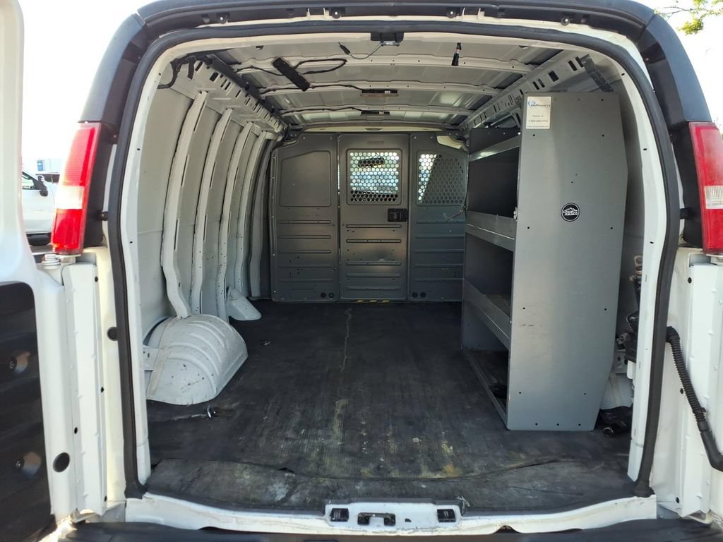 Used 2016 Chevrolet Express 2500 RWD image 7