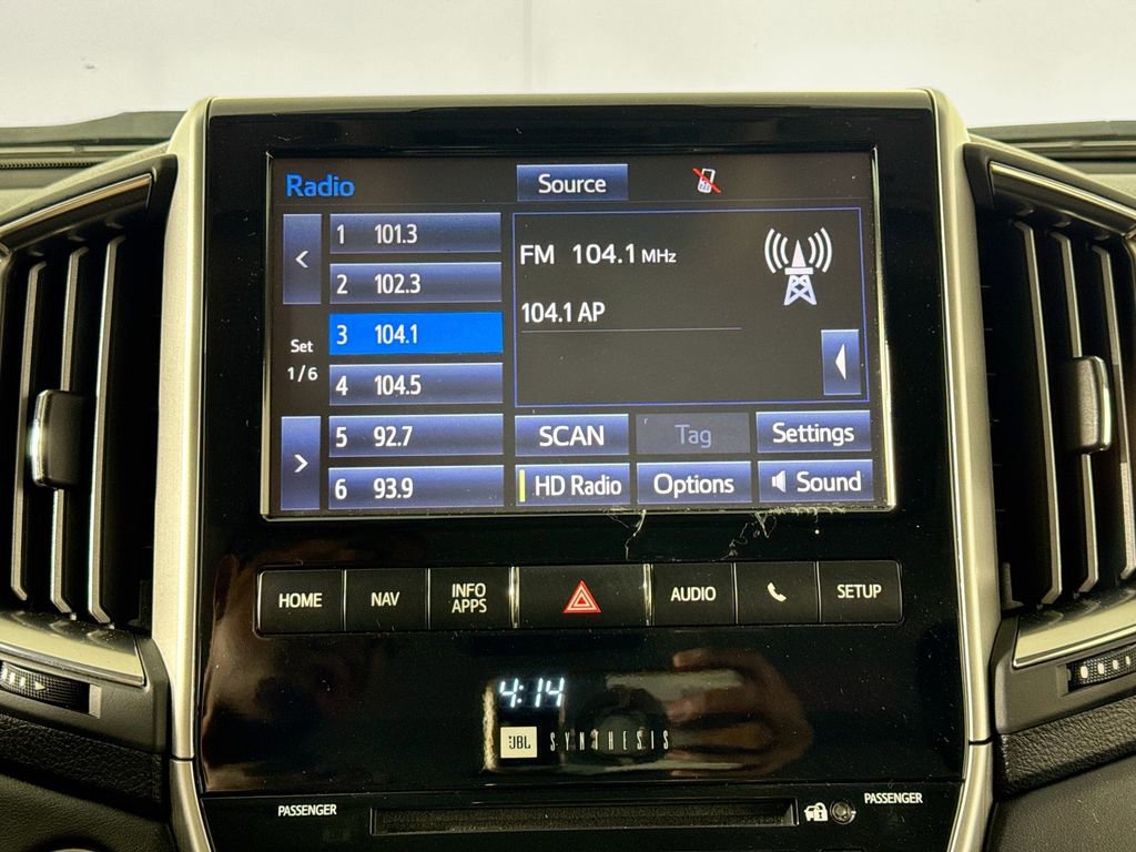 Used 2016 Toyota Land Cruiser AWD/4WD image 15