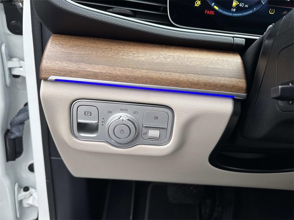 Used 2022 Mercedes-Benz GLE 350 4MATIC w/ Premium Package image 29