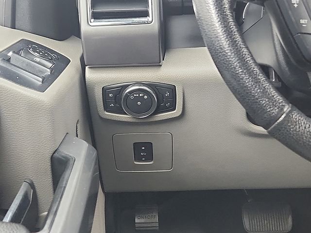 Used 2015 Ford F150 XLT w/ Equipment Group 301A Mid image 12