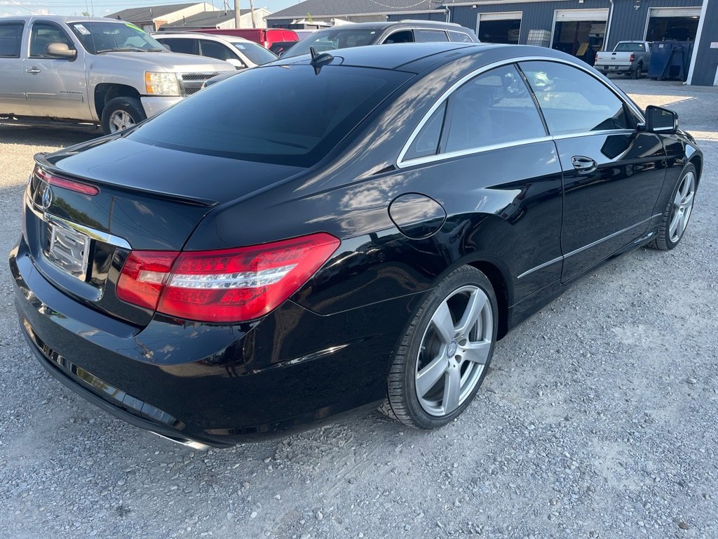 Used 2011 Mercedes-Benz E 550 Coupe image 5