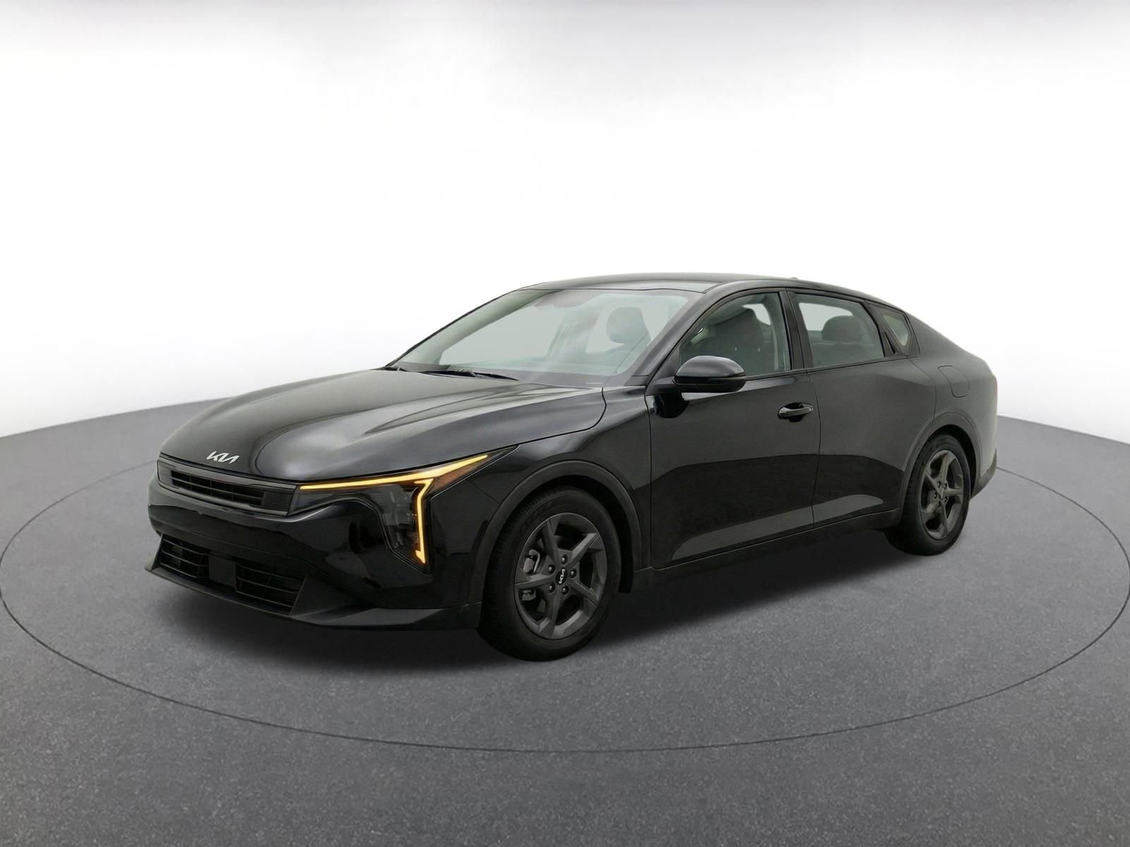 Used 2025 Kia K4 FWD image 3