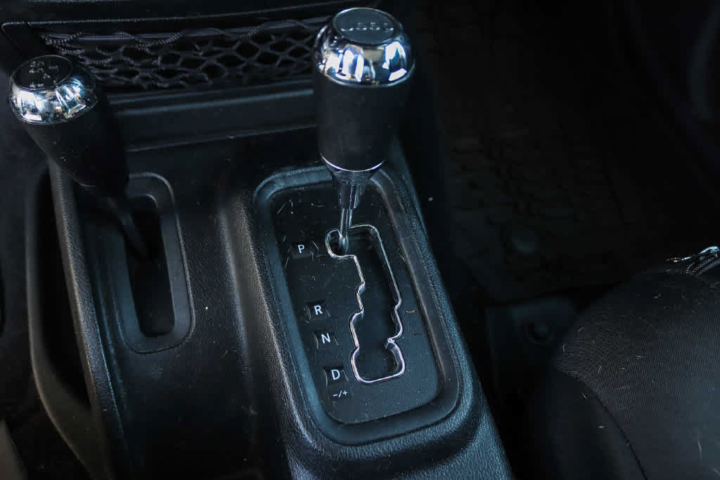 Used 2018 Jeep Wrangler Unlimited Sport S AWD/4WD image 18