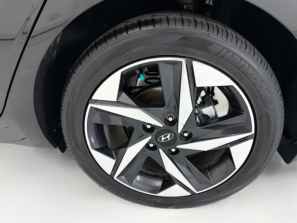 Used 2023 Hyundai Elantra SEL w/ Convenience Package FWD image 30