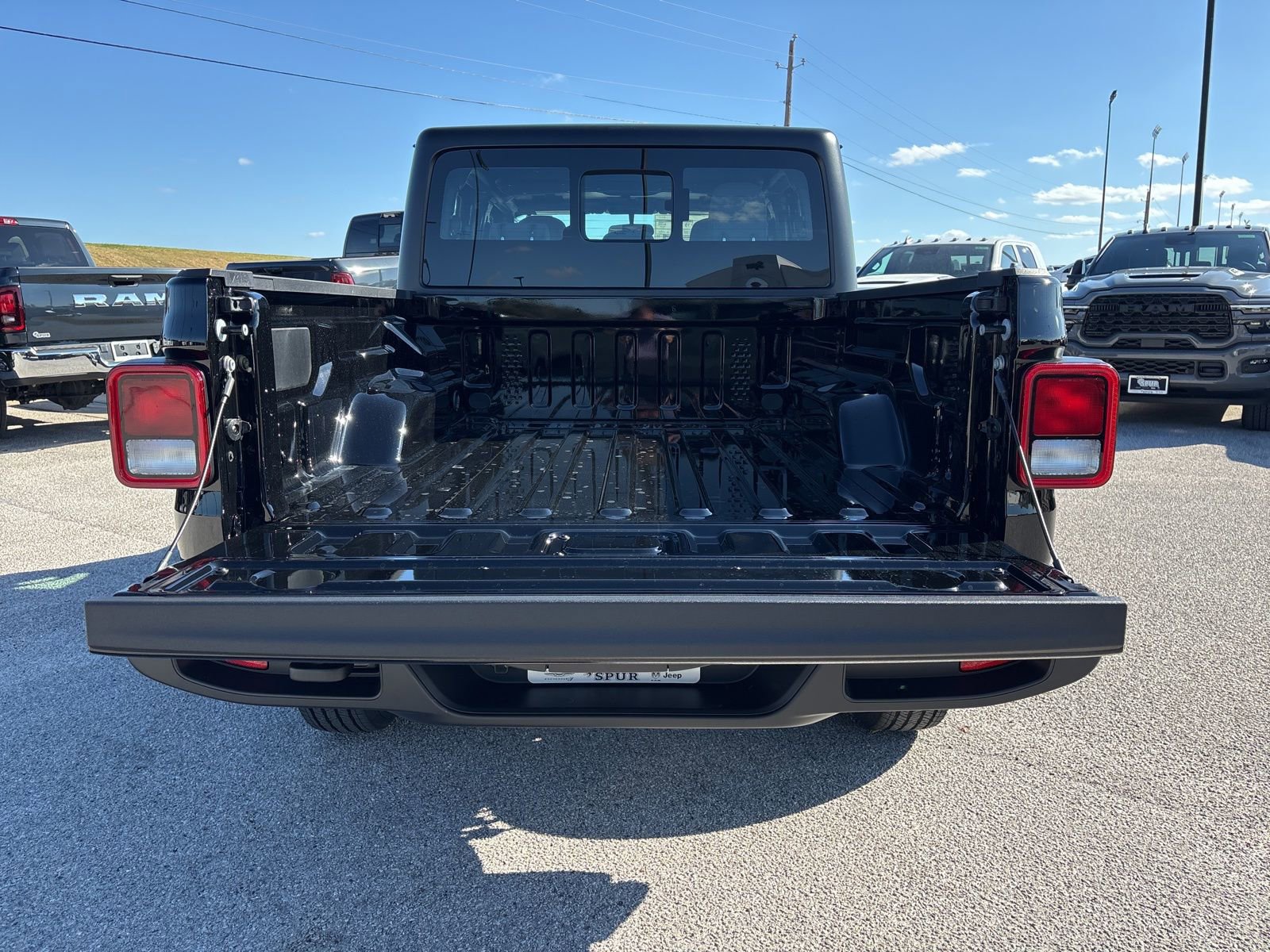 New 2026 Jeep Gladiator Sport image 21