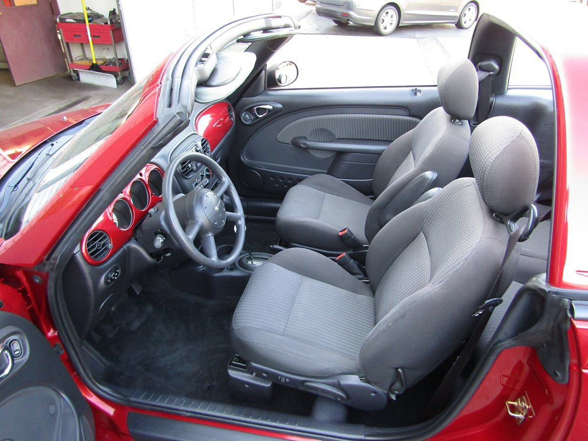 Used 2005 Chrysler PT Cruiser Touring FWD image 7