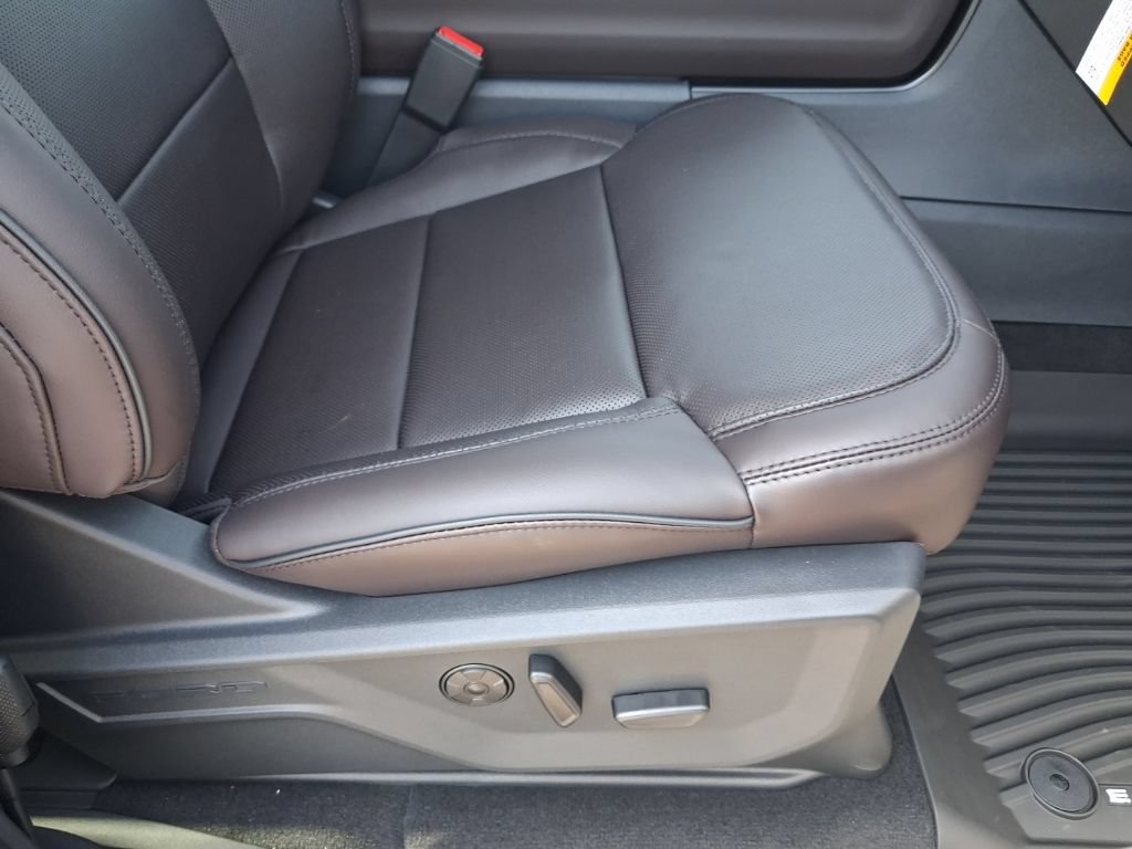 New 2027 Ford Expedition Platinum w/ Platinum Ultimate Package AWD/4WD image 18