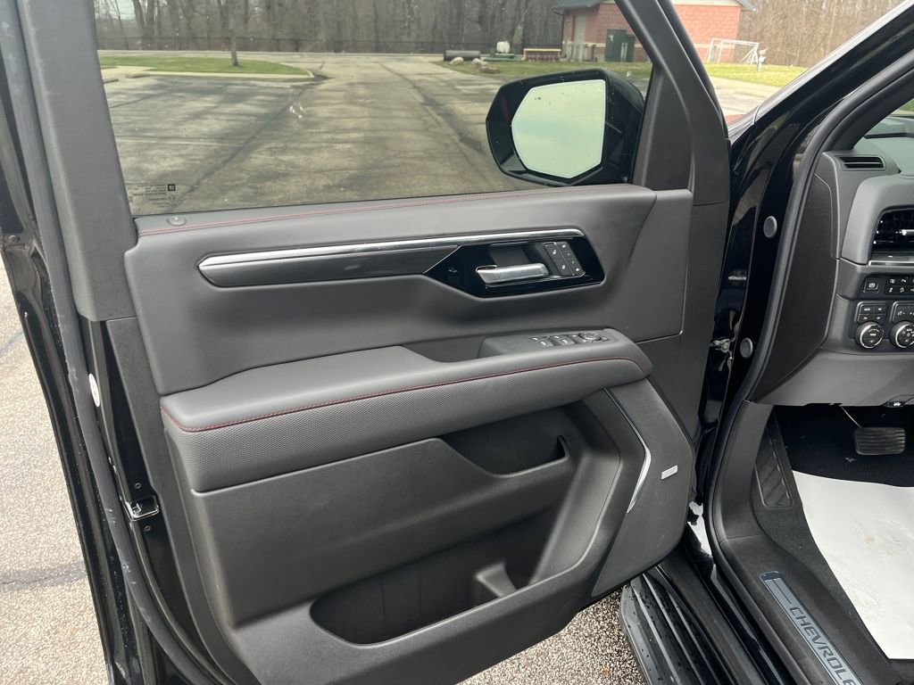 Used 2026 Chevrolet Tahoe RST w/ RST Capability Package image 10