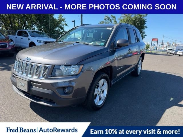Used 2014 Jeep Compass Latitude AWD/4WD image 3