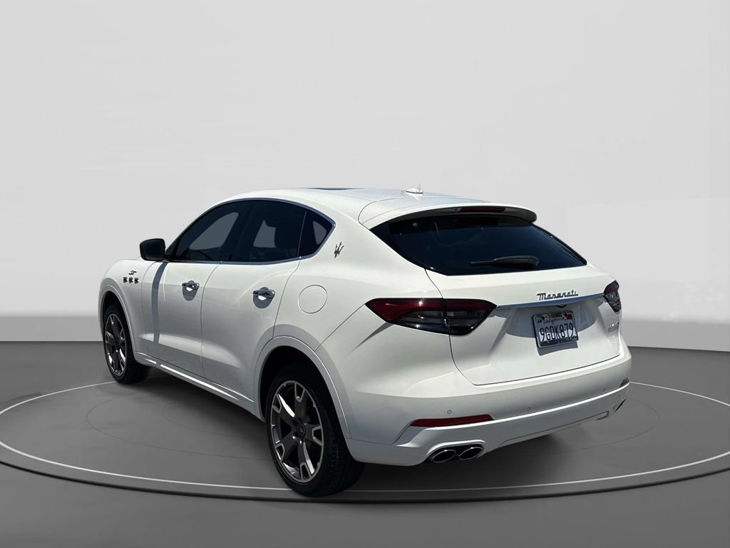 Used 2023 Maserati Levante GT AWD/4WD image 4