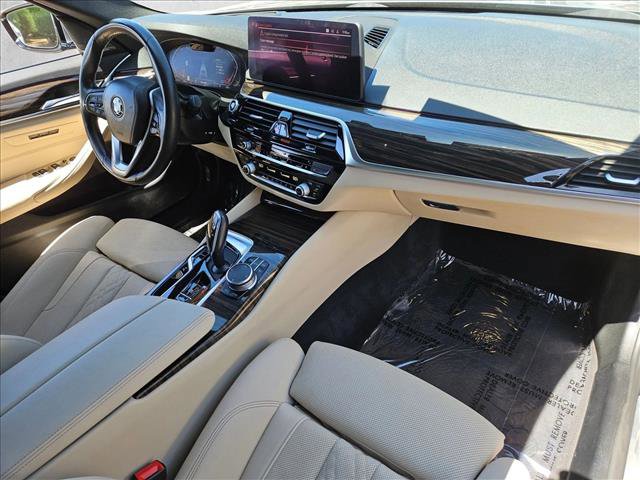 Used 2021 BMW 540i w/ Premium Package image 25
