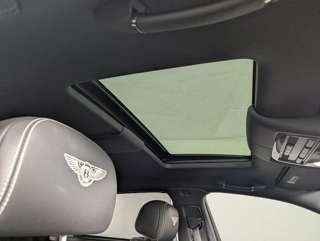 Used 2014 Bentley Flying Spur W12 image 25