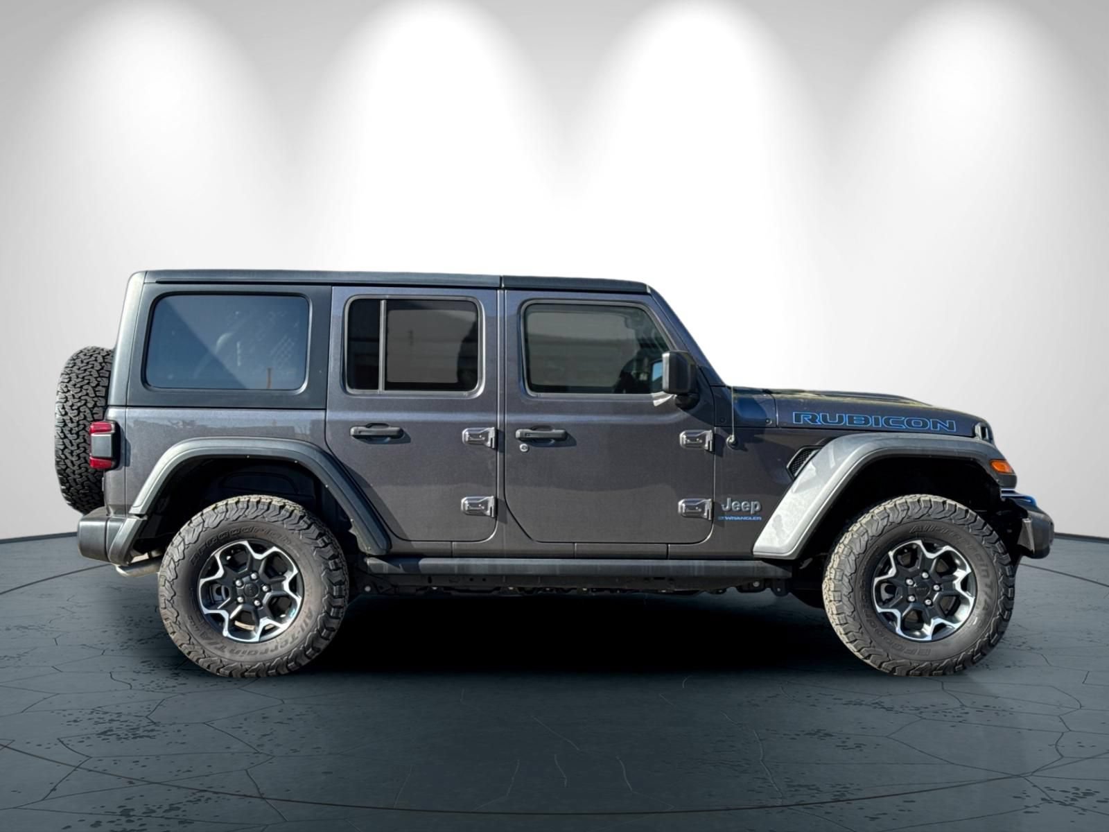 New 2023 Jeep Wrangler Unlimited Rubicon 4xe w/ Cold Weather Group AWD/4WD image 3