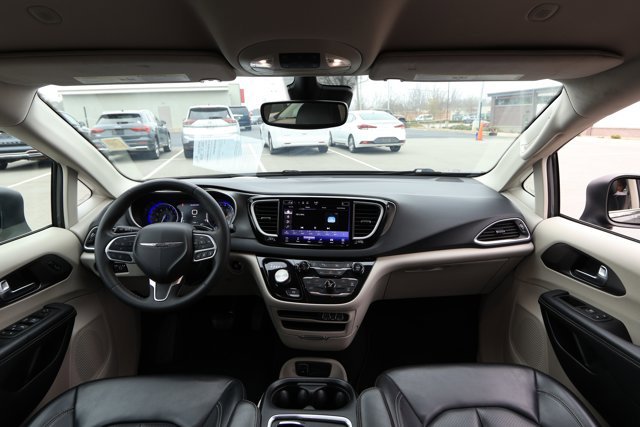 New 2026 Chrysler Voyager LX image 11