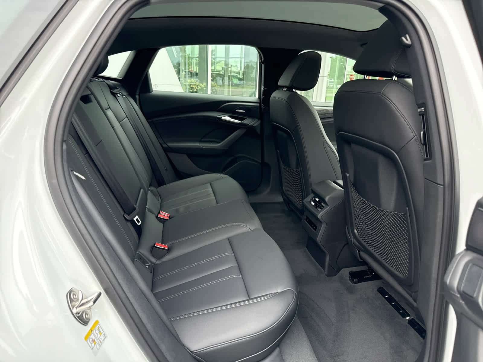 New 2025 Audi A6 e-tron Premium Plus image 30