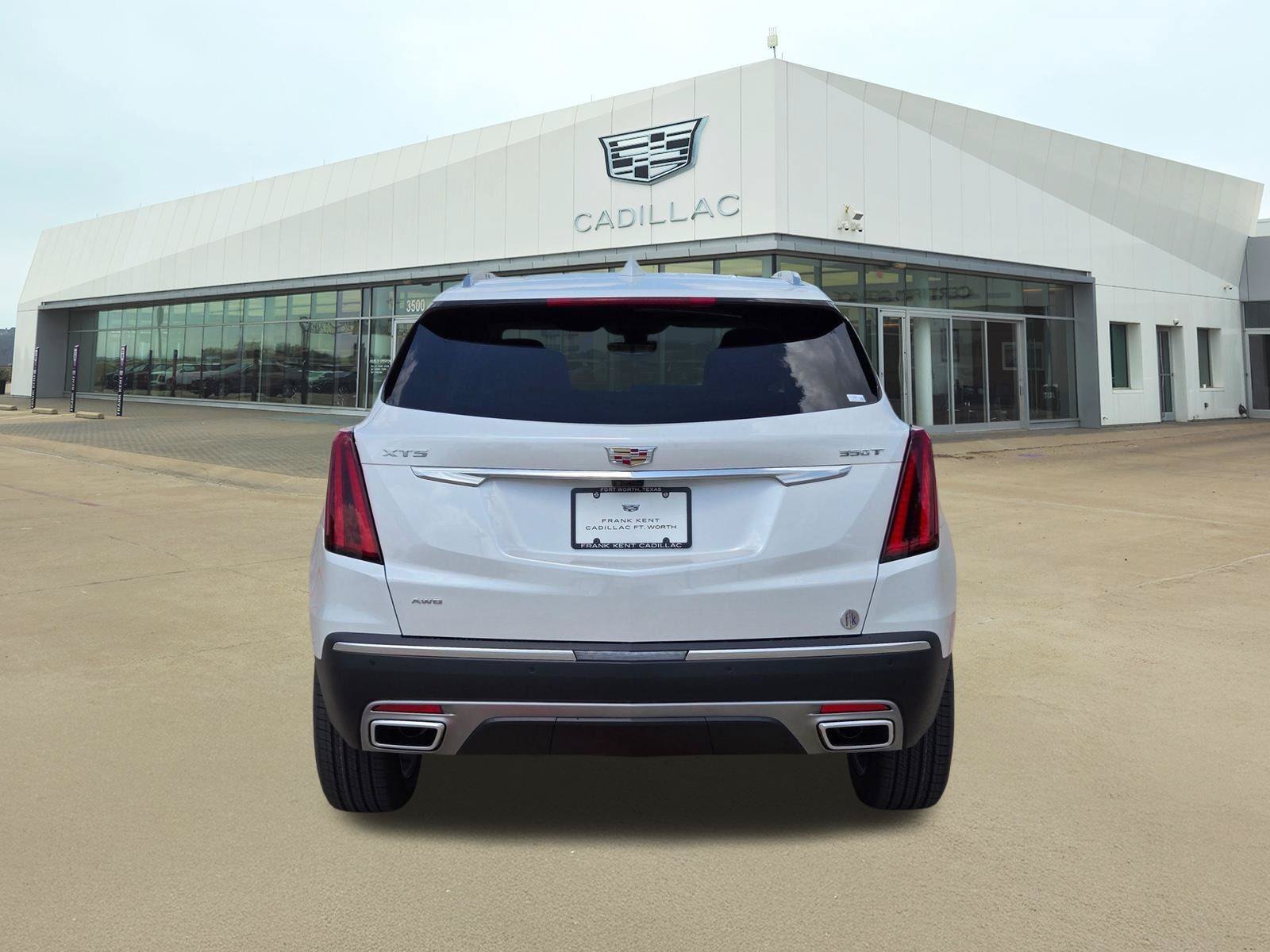 New 2026 Cadillac XT5 Premium Luxury w/ LPO, Floor Liner Package AWD/4WD image 5