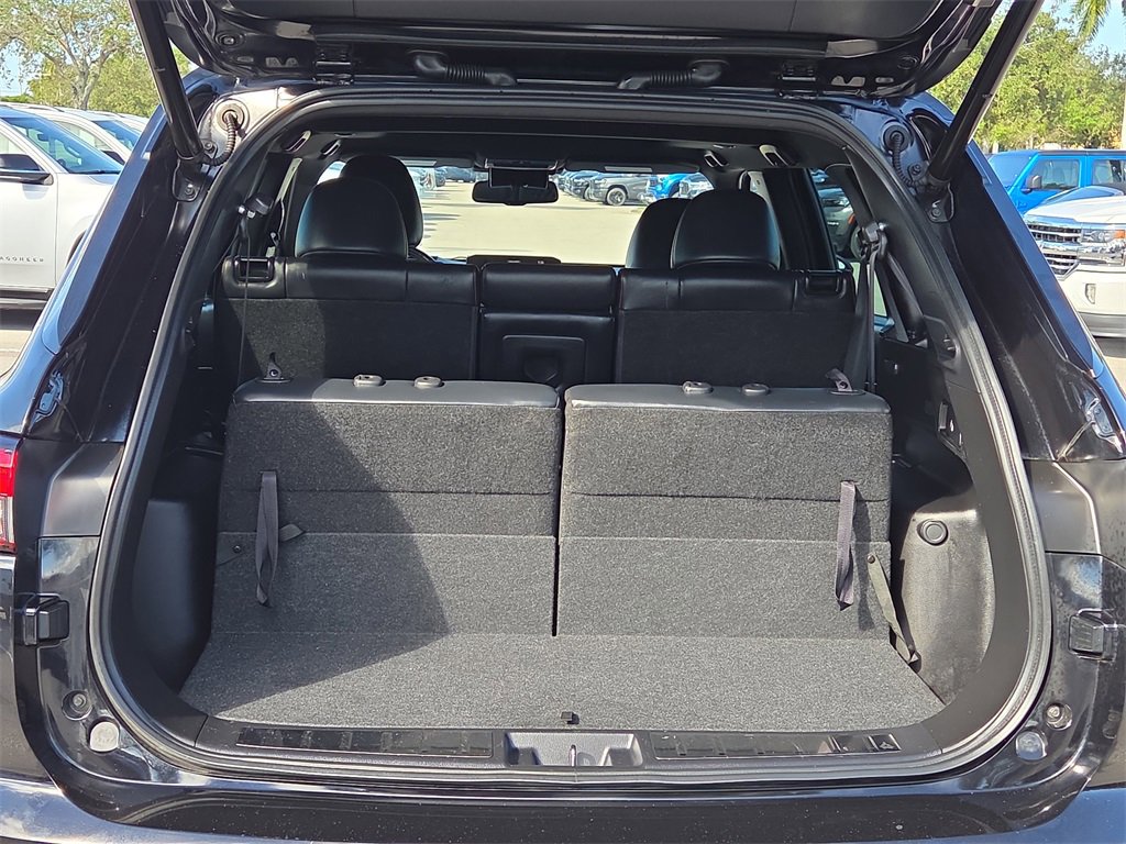 Used 2022 Mitsubishi Outlander SEL image 14