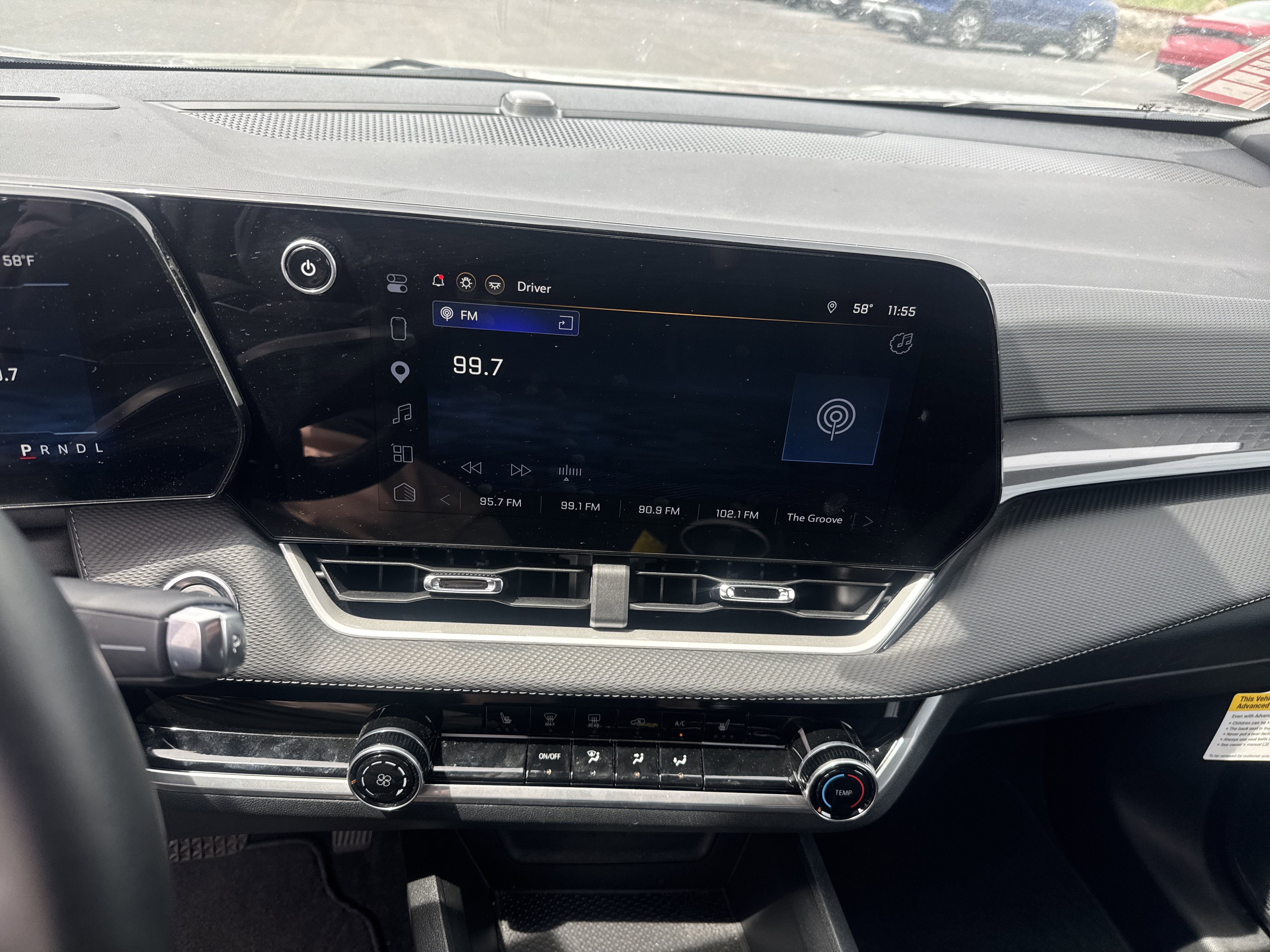 Used 2026 Chevrolet Equinox LT AWD/4WD image 23