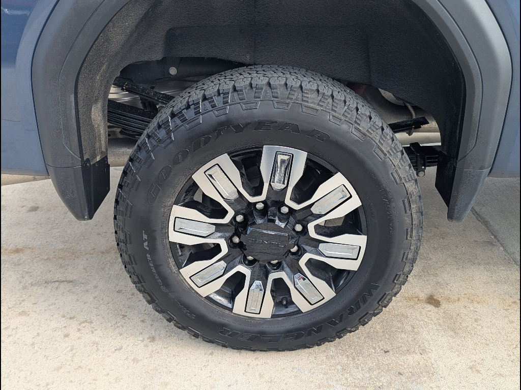 Used 2025 GMC Sierra 3500 Denali w/ Denali Reserve Package image 19