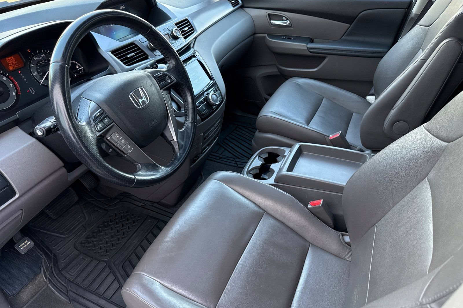 Used 2014 Honda Odyssey Touring image 10