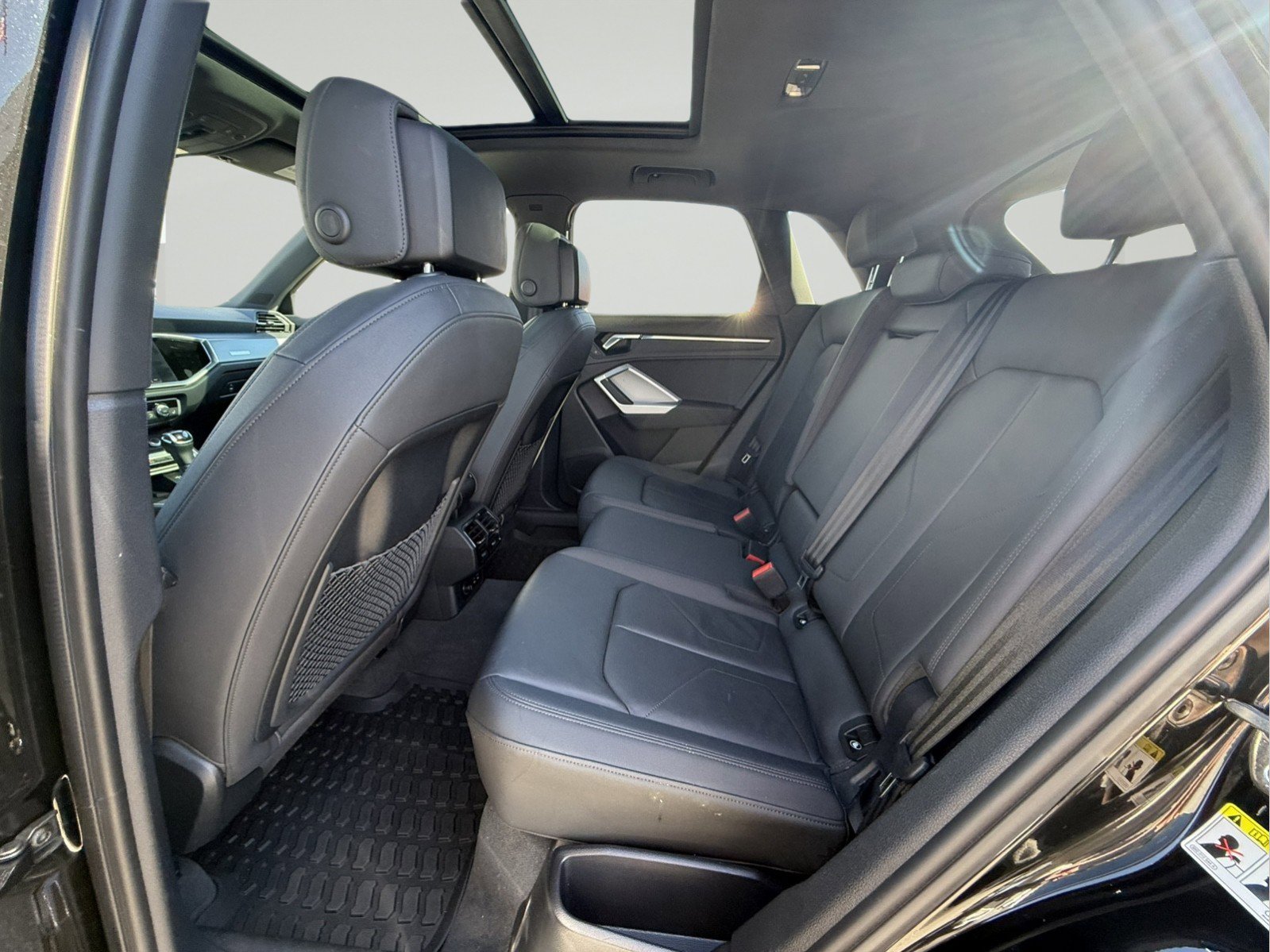 Used 2021 Audi Q3 2.0T Premium Plus w/ Premium Plus Package image 8