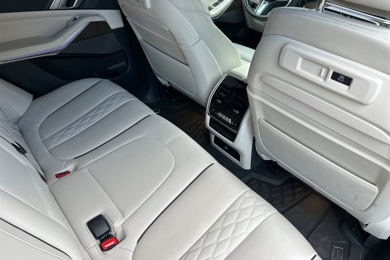 Used 2021 BMW X5 xDrive40i w/ M Sport Package AWD/4WD image 18