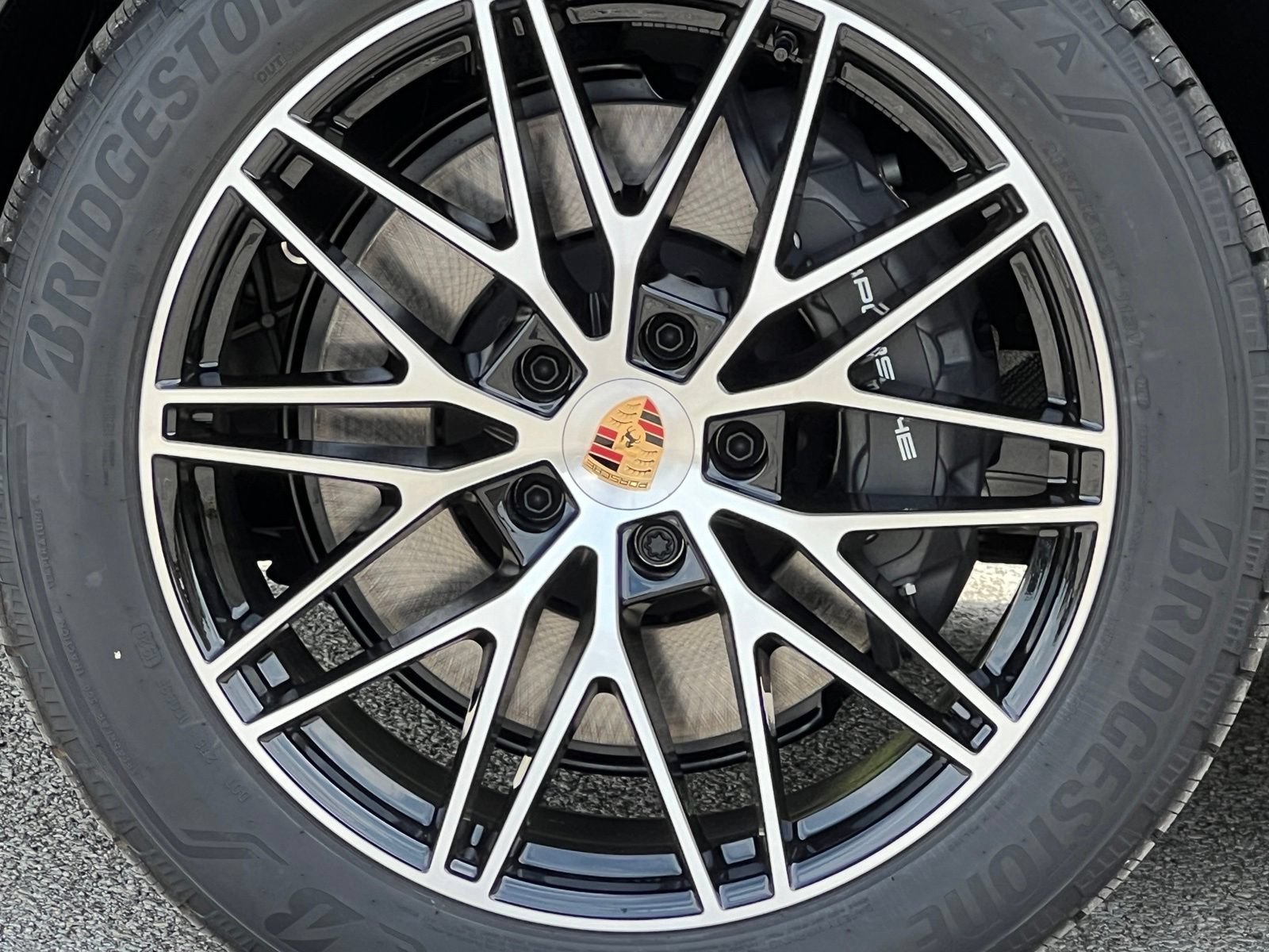 New 2026 Porsche Cayenne Coupe AWD/4WD image 14