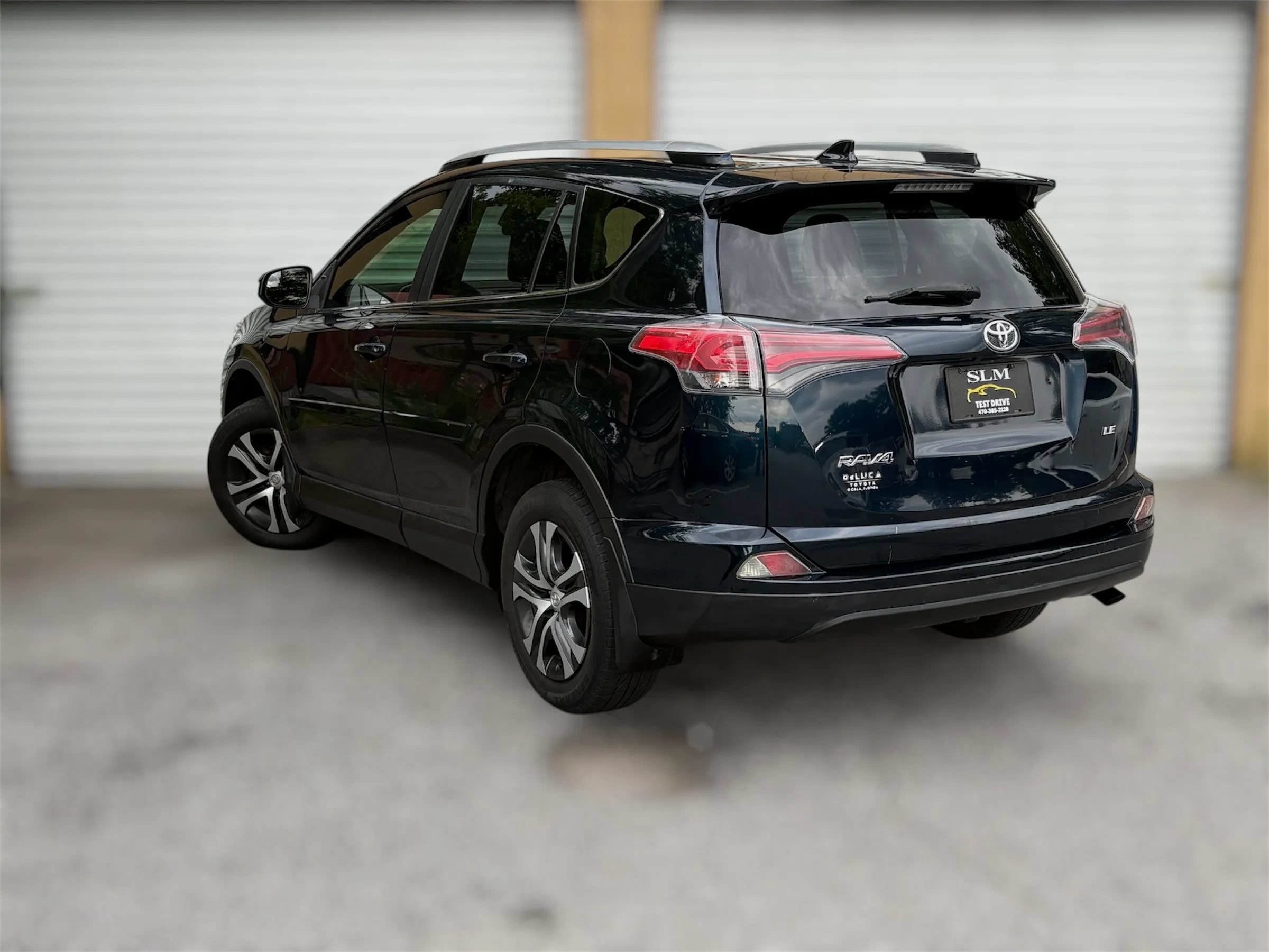 Used 2017 Toyota RAV4 LE FWD image 11