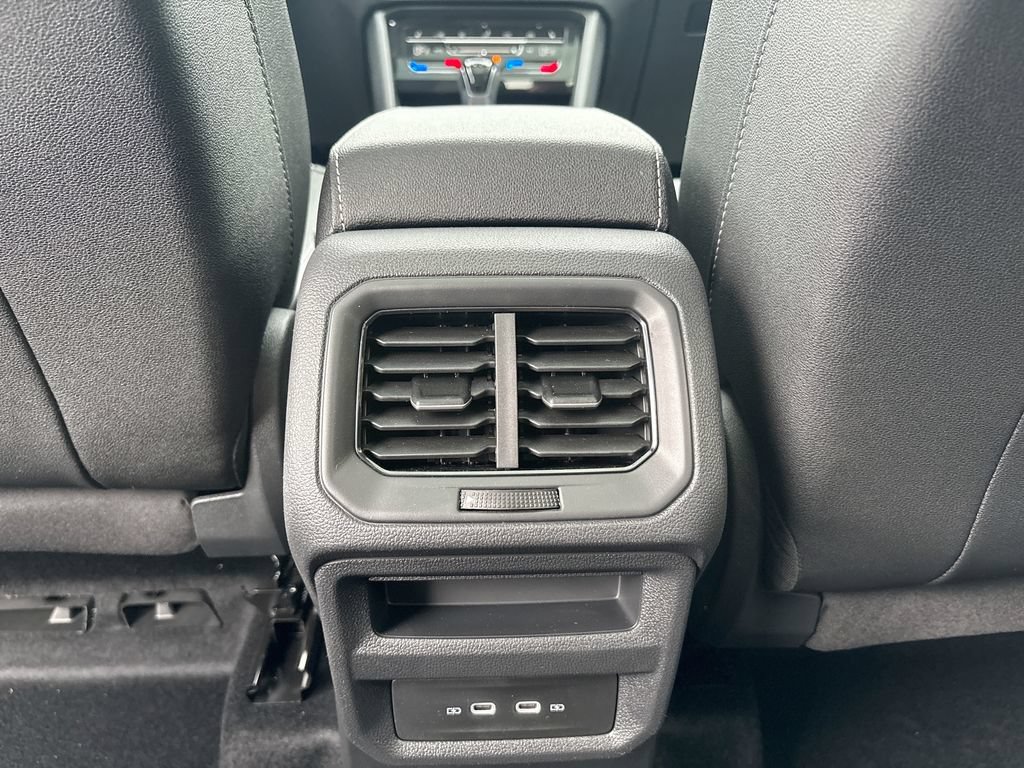 New 2026 Volkswagen Taos SE AWD/4WD image 26