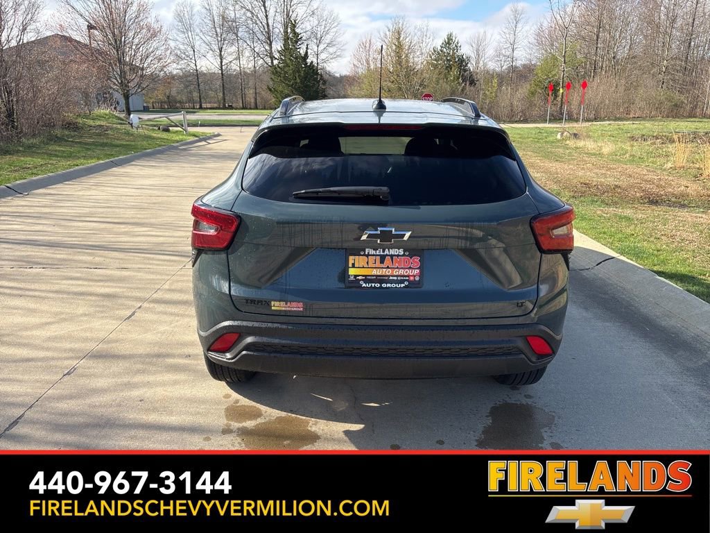 New 2026 Chevrolet Trax LT w/ Midnight Edition image 8