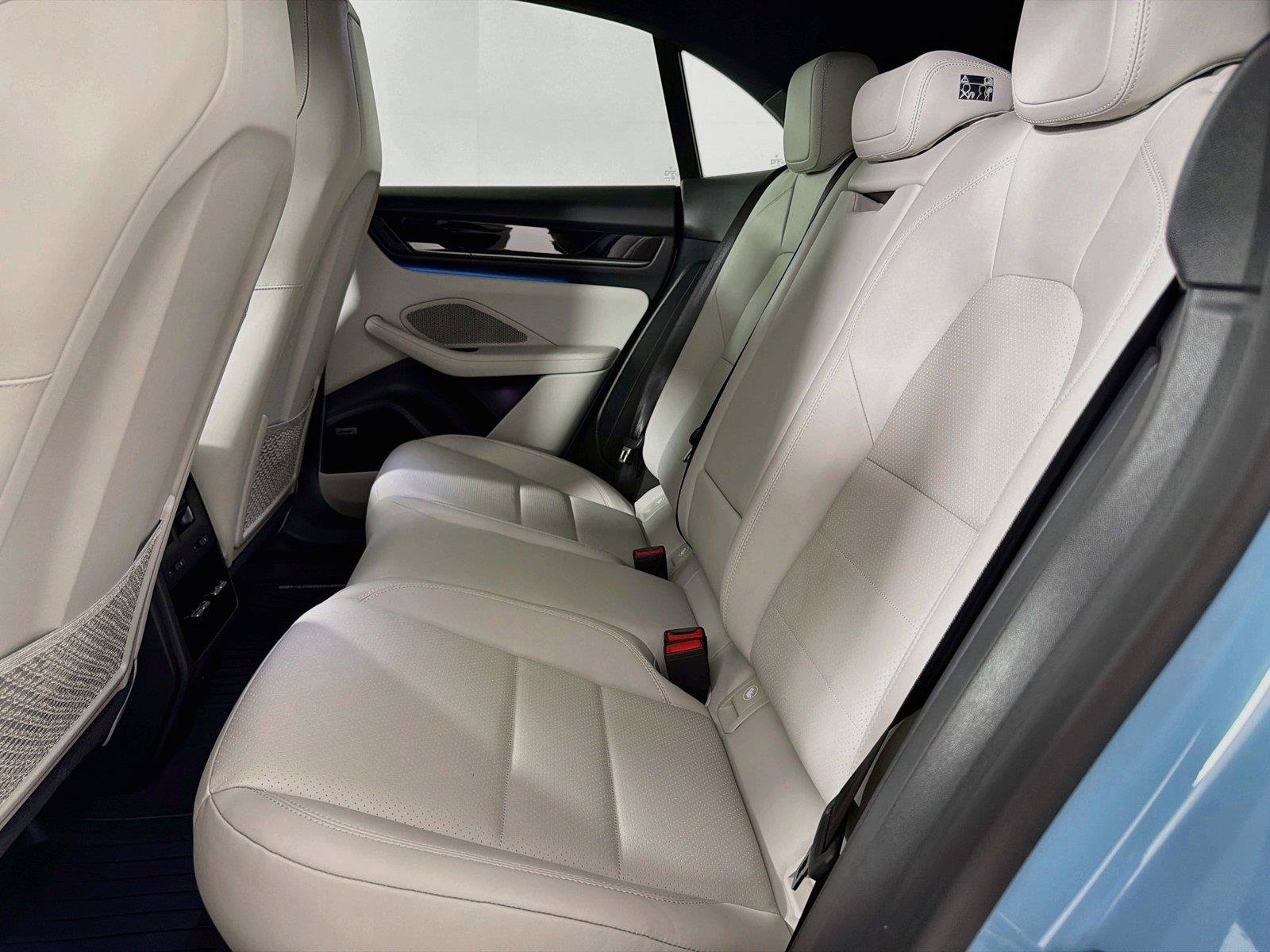 Certified 2026 Porsche Macan Electric RWD image 26