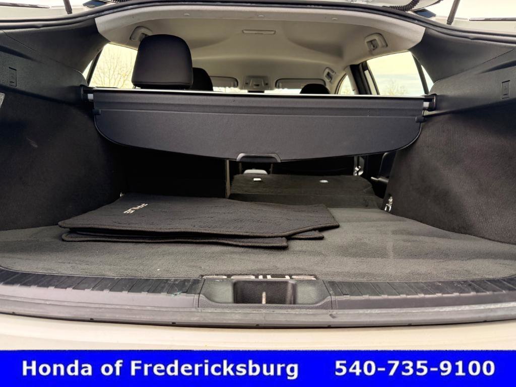 Used 2019 Toyota Prius LE w/ Carpet Mat Package image 24