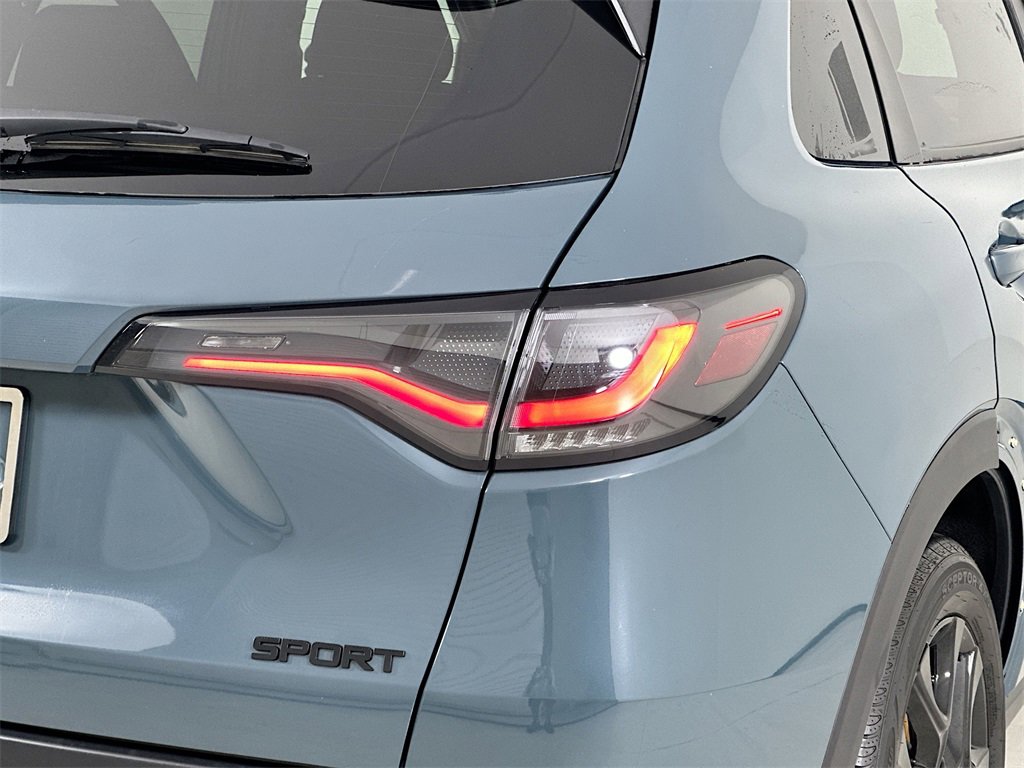 Used 2025 Honda HR-V Sport image 4
