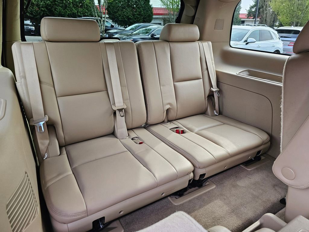 Used 2013 Cadillac Escalade Luxury AWD/4WD image 27