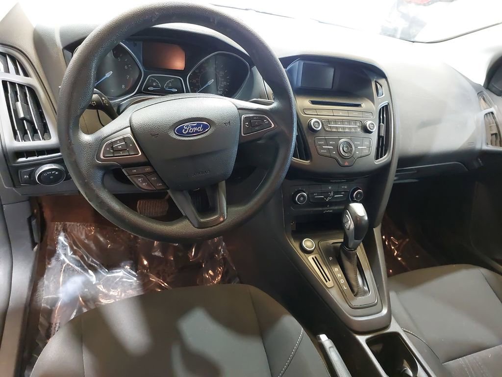Used 2016 Ford Focus SE FWD image 15