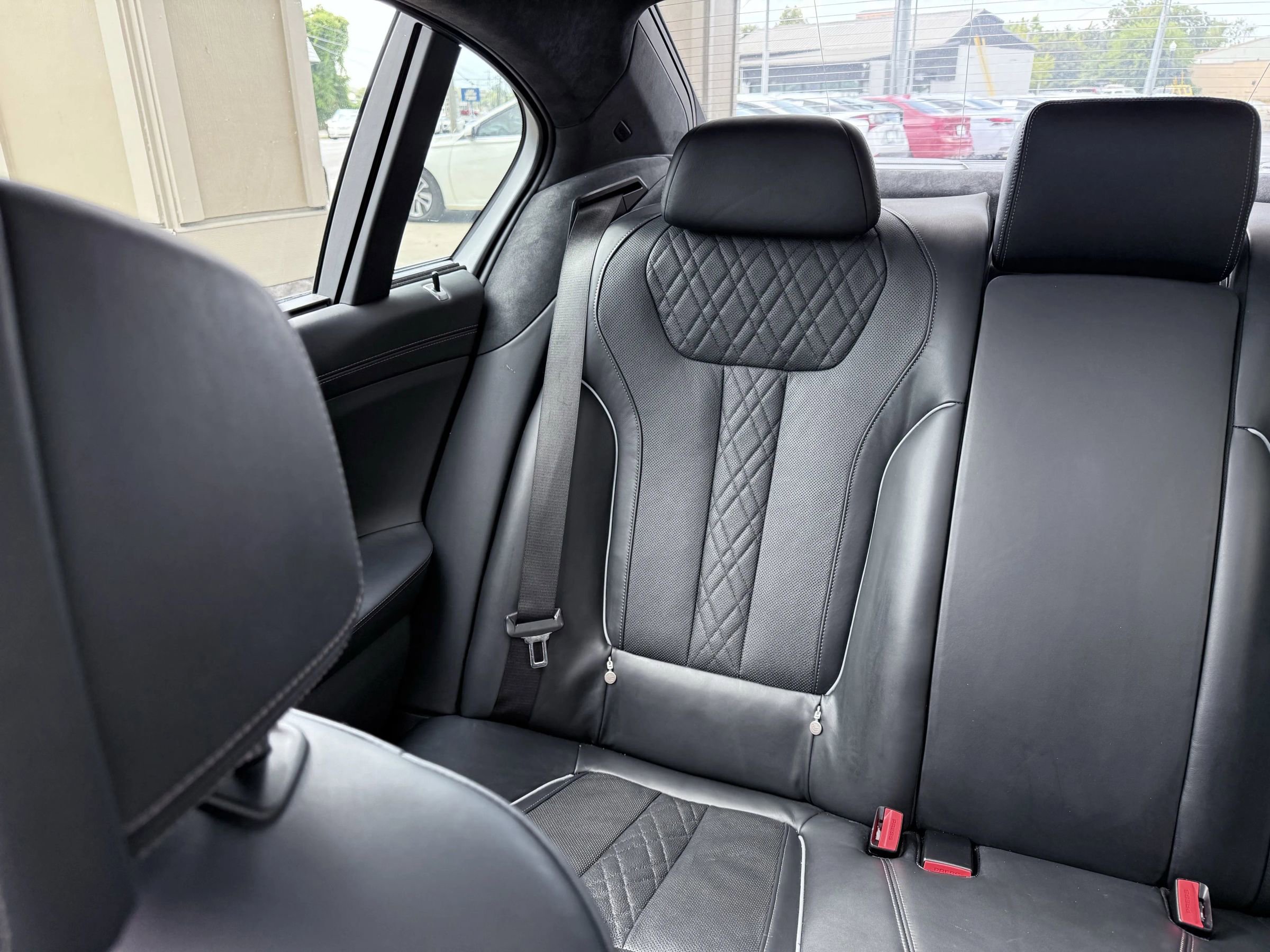 Used 2018 BMW 750i xDrive image 29