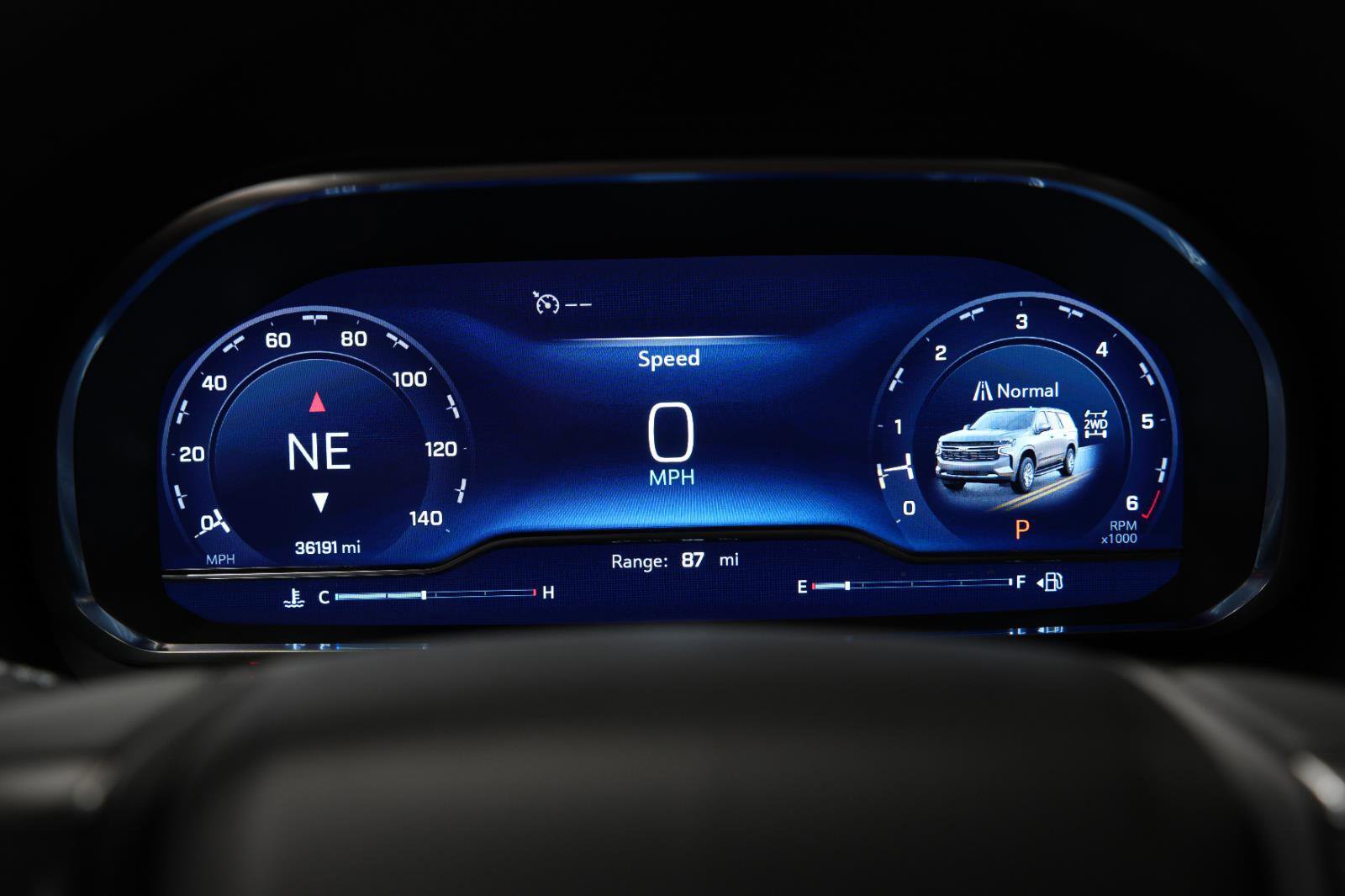 Used 2024 Chevrolet Suburban Premier w/ Premium Package image 33