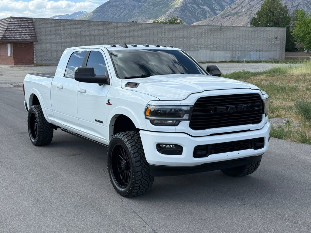 Used 2022 RAM 2500 Laramie AWD/4WD image 2