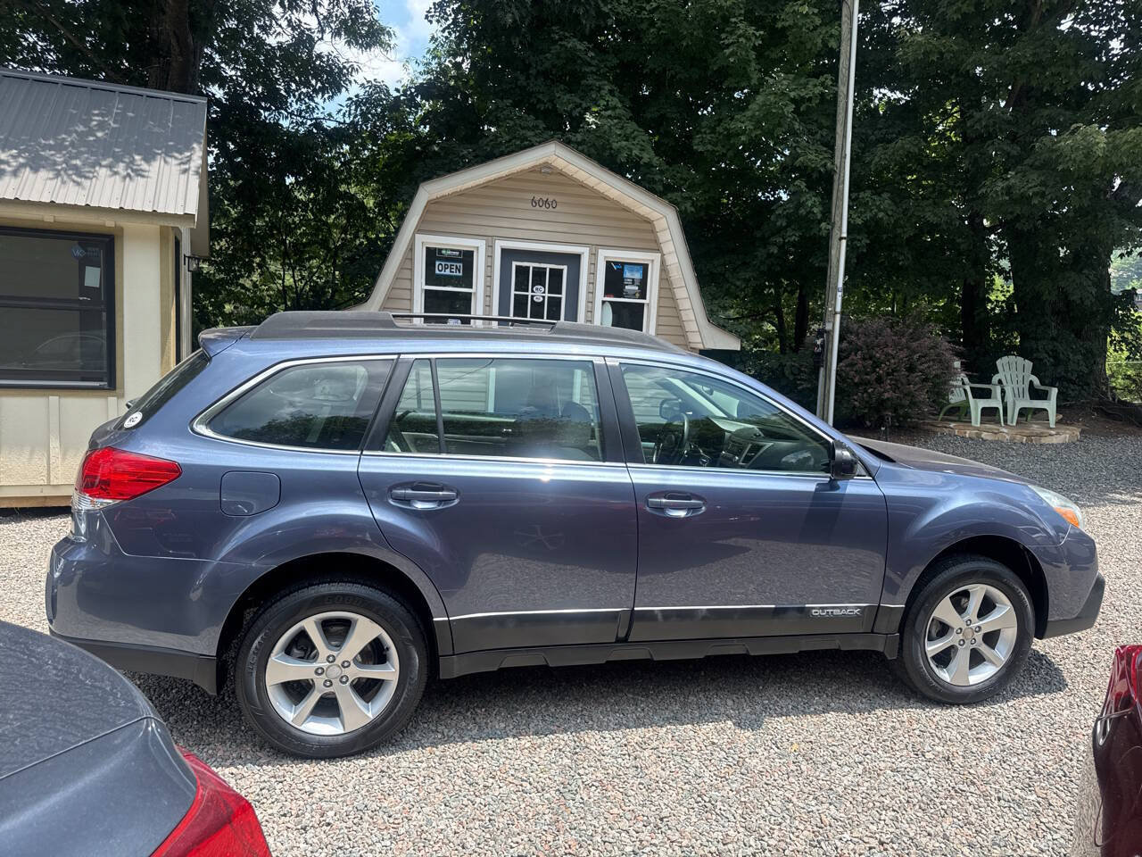 Used 2014 Subaru Outback 2.5i AWD/4WD image 7