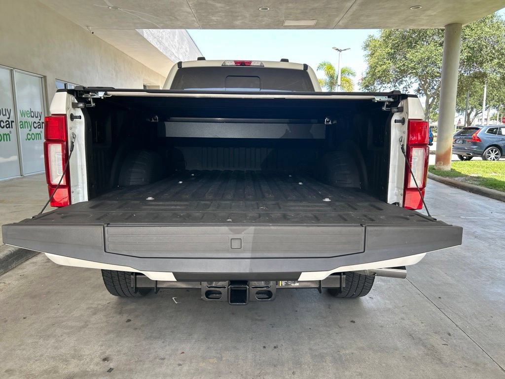 Used 2022 Ford F350 Platinum w/ FX4 Off-Road Package AWD/4WD image 39