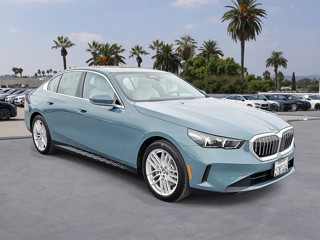 Used 2025 BMW 530i RWD image 3