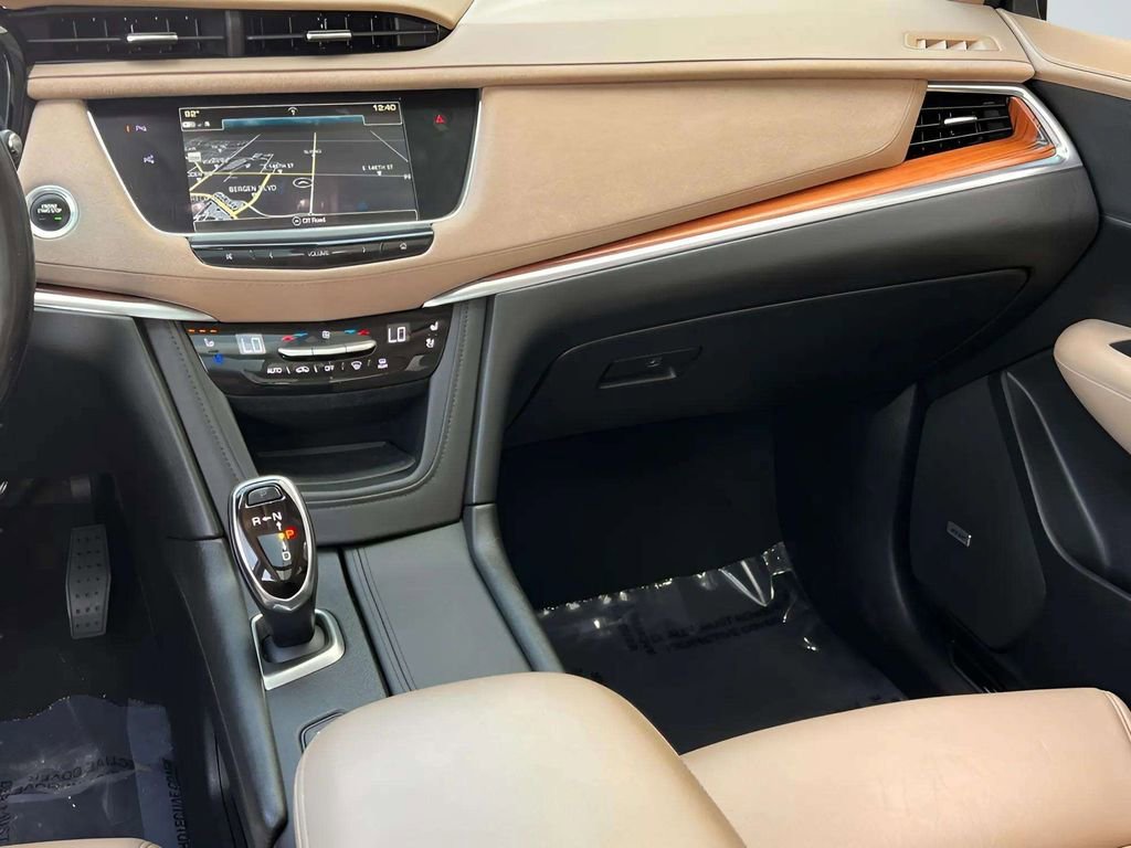 Used 2018 Cadillac XT5 Platinum w/ Driver Assist Package AWD/4WD image 21