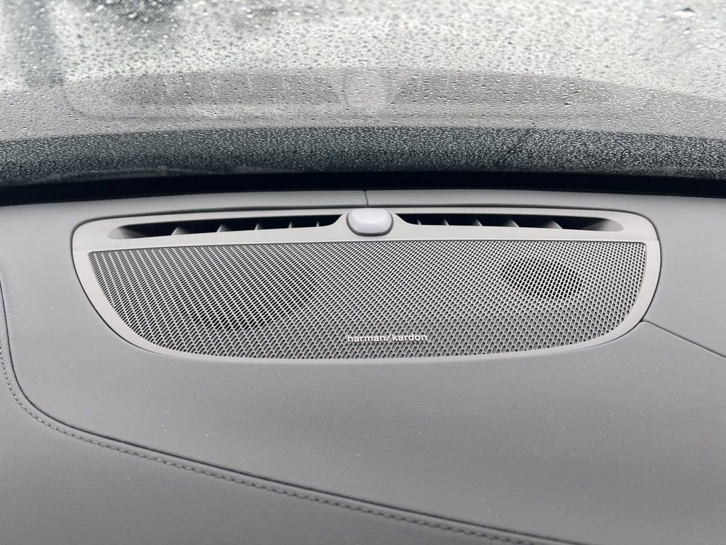 New 2026 Volvo XC90 B6 Plus w/ Protection Package Premier image 25