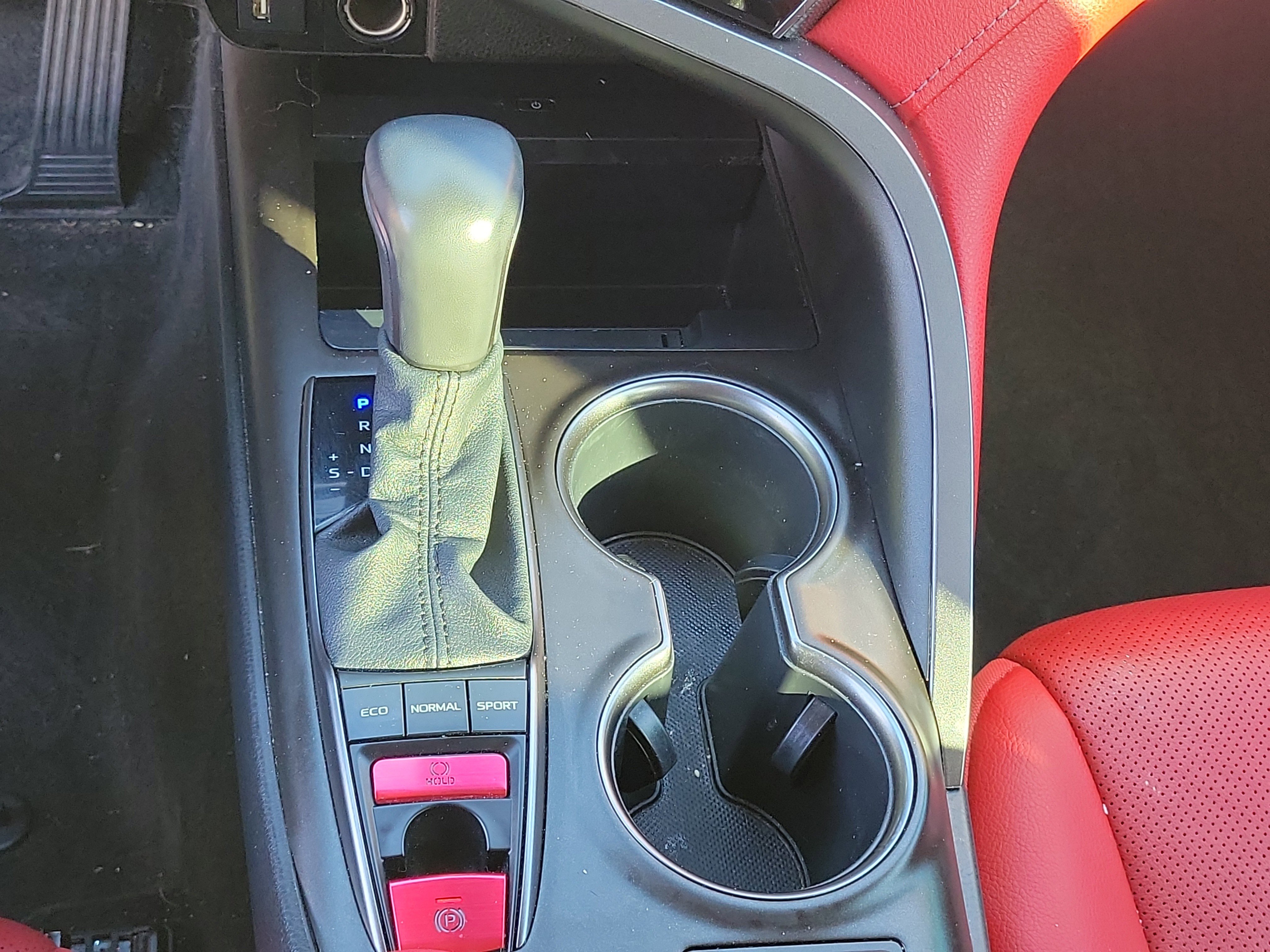 Used 2022 Toyota Camry XSE image 24