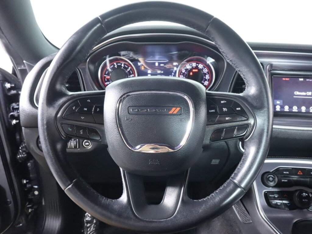 Used 2018 Dodge Challenger SXT image 11