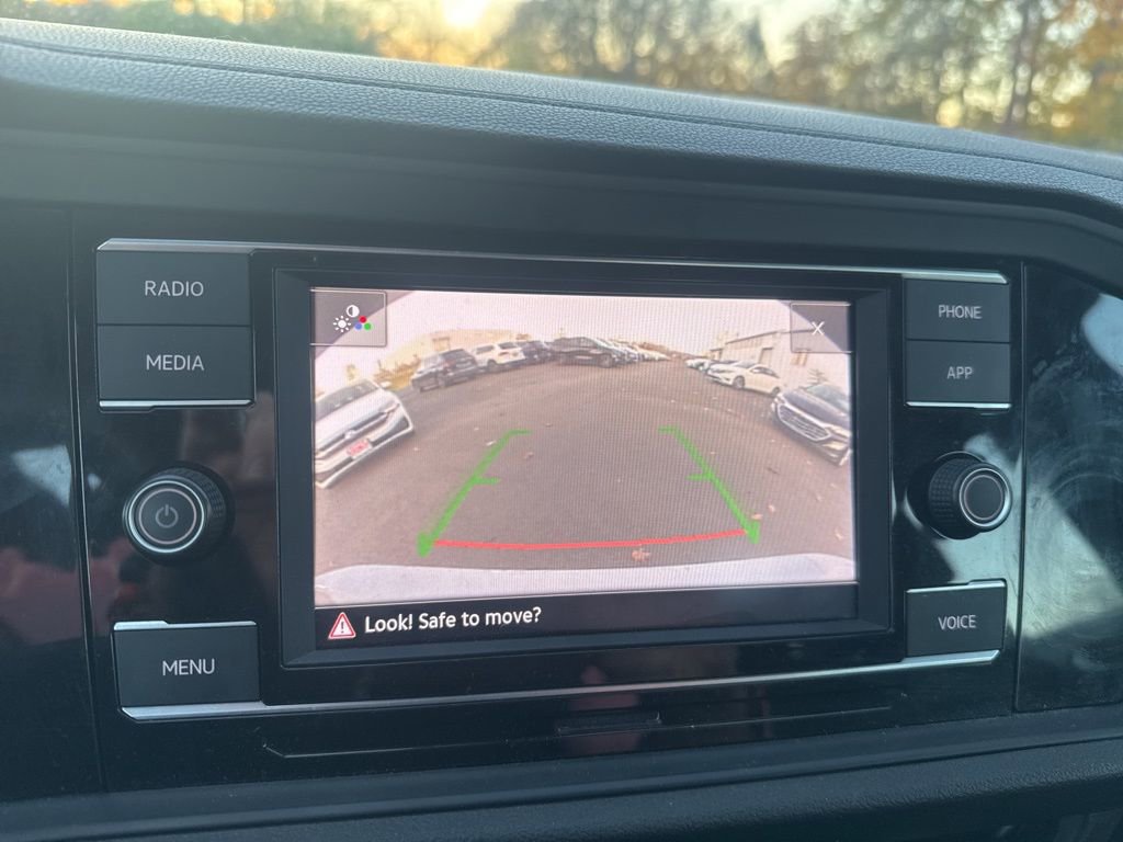 Used 2023 Volkswagen Jetta Sport image 17