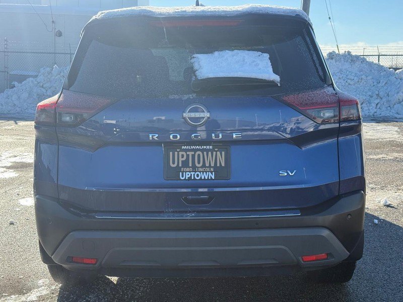 Used 2023 Nissan Rogue SV image 5