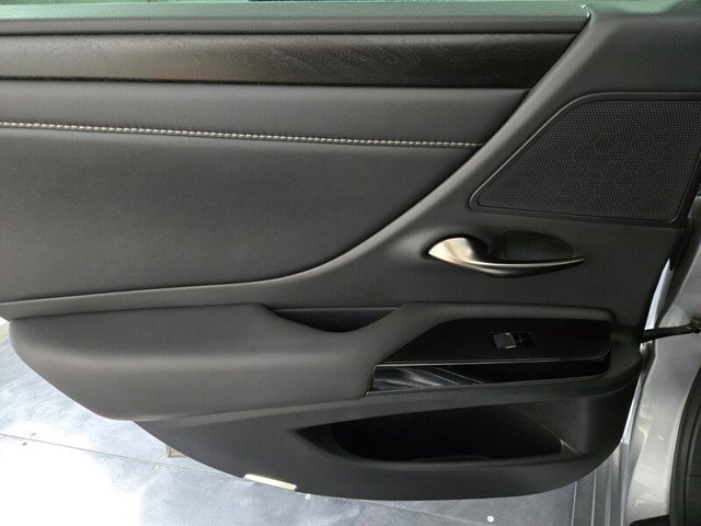 Certified 2022 Lexus ES 350 w/ Premium Package image 19