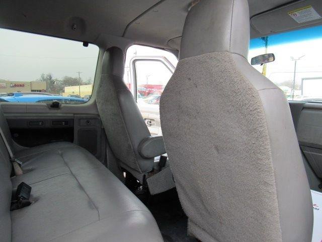Used 2014 Ford E-350 and Econoline 350 XL w/ Power Windows & Locks Group RWD image 24