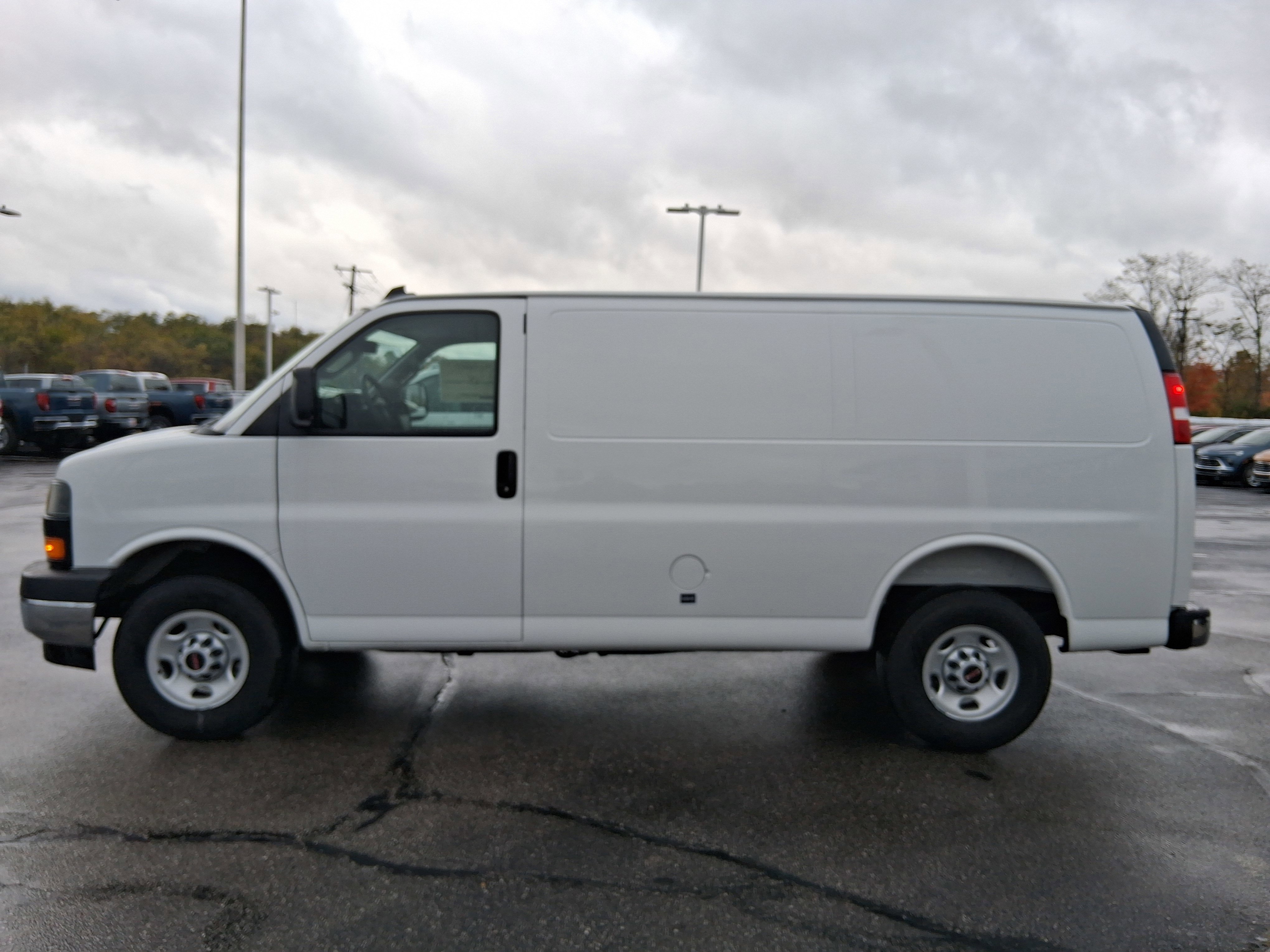 New 2025 GMC Savana 3500 w/ Driver Convenience Package image 1